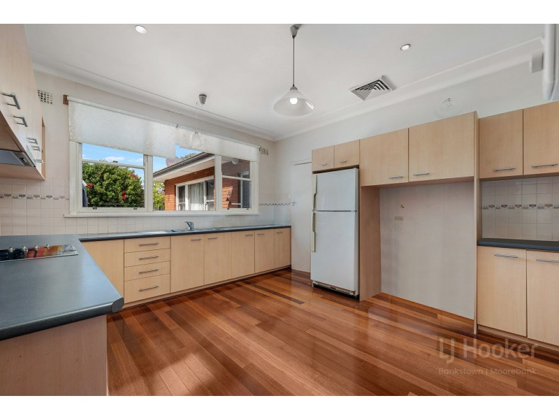 32 Greenway Pde, Revesby NSW 2212