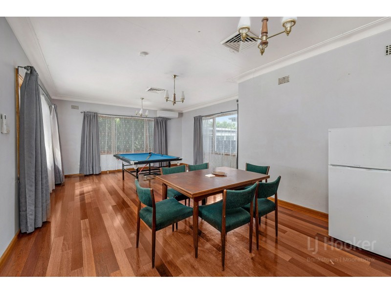 32 Greenway Pde, Revesby NSW 2212