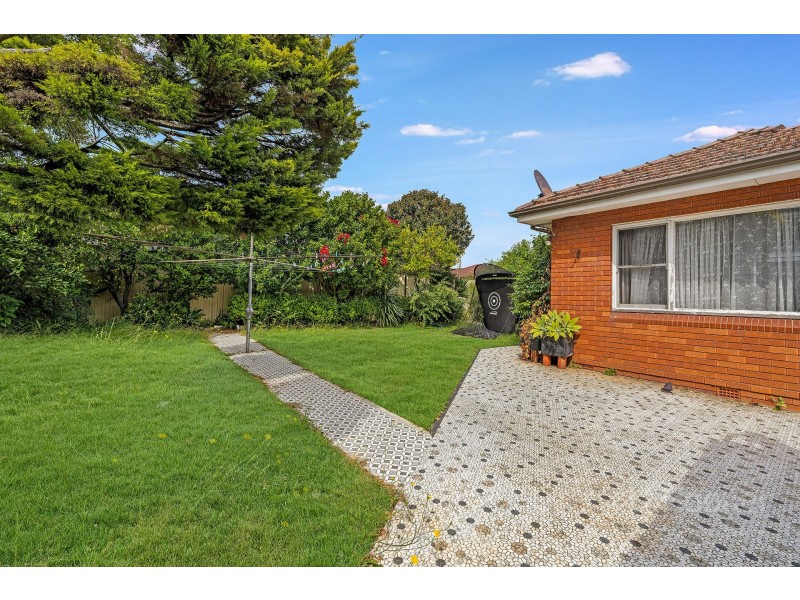 32 Greenway Pde, Revesby NSW 2212