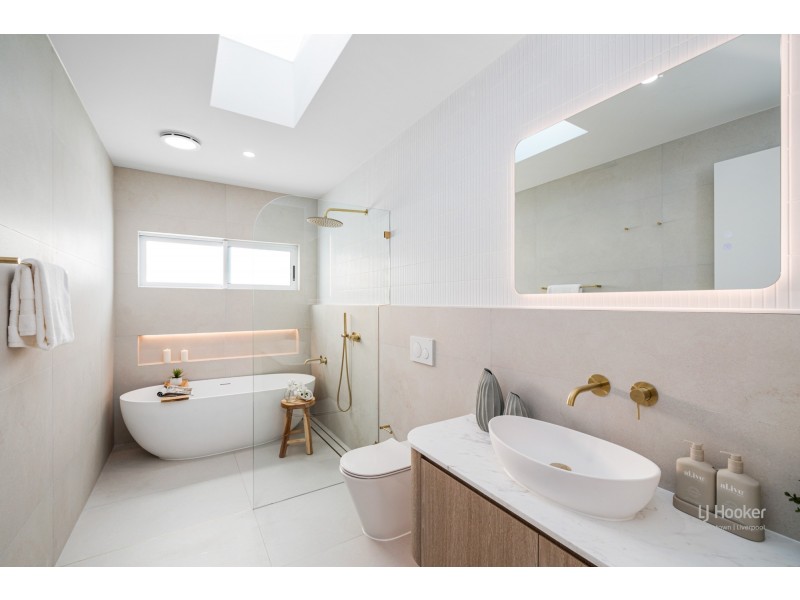 10b Eynham Road, Milperra NSW 2214