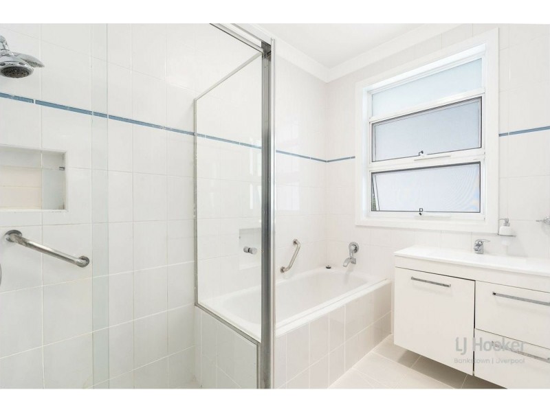 15 Coreen Ave, Peakhurst NSW 2210