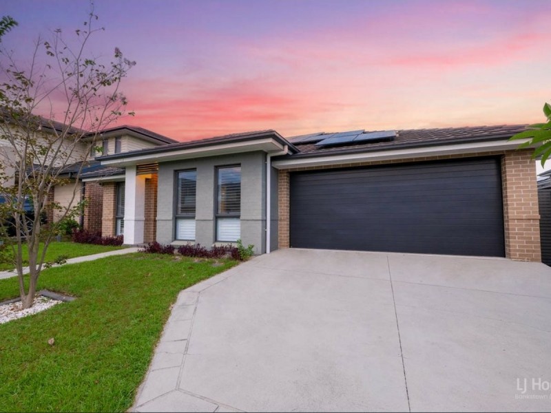 10 Gulson Terrance, Moorebank NSW 2170
