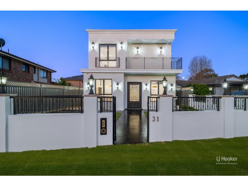 31 Templeton Crescent, Moorebank NSW 2170