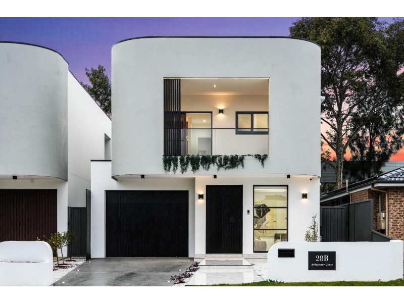 28b Aylesbury Crescent, Chipping Norton NSW 2170