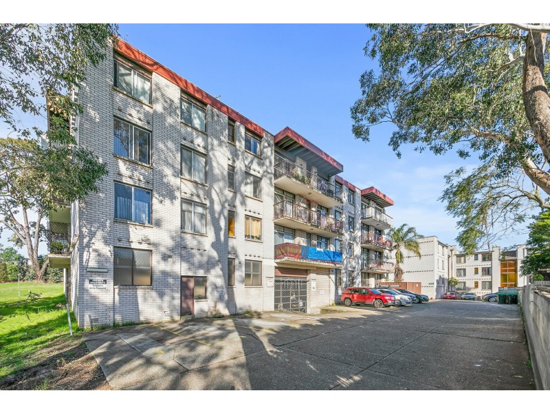 23/166 Greenacre Road, Bankstown NSW 2200