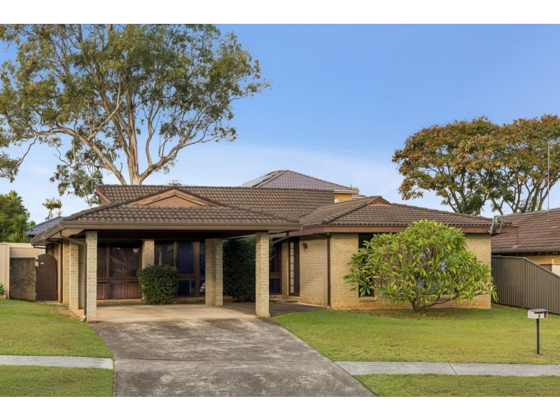 8 Renton Avenue, Moorebank NSW 2170