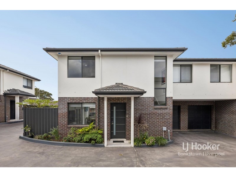 4/21 Araluen Avenue, Moorebank NSW 2170