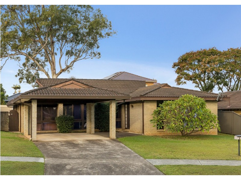 8 Renton Avenue, Moorebank NSW 2170