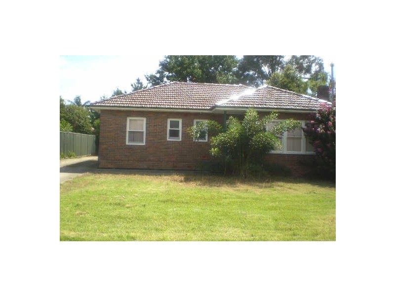 8 ISABELLA ST, Revesby NSW 2212