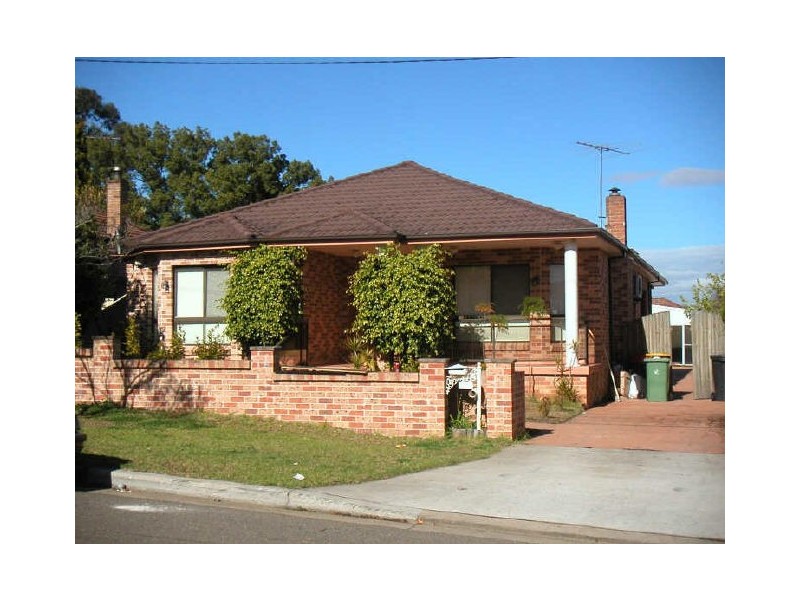 11 Yanderra Street, Condell Park NSW 2200