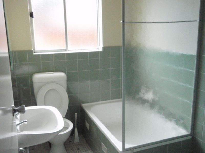 2/21 Chapel Street, Roselands NSW 2196