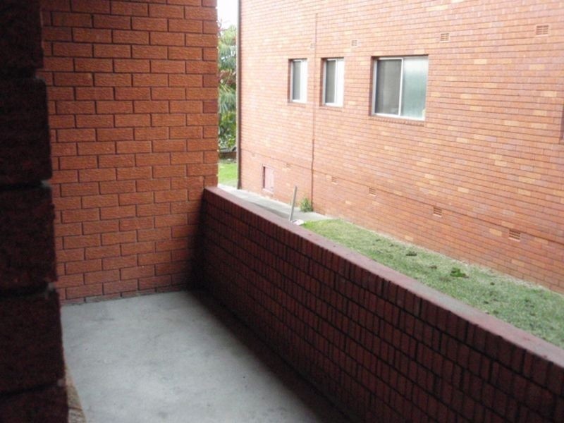 2/21 Chapel Street, Roselands NSW 2196