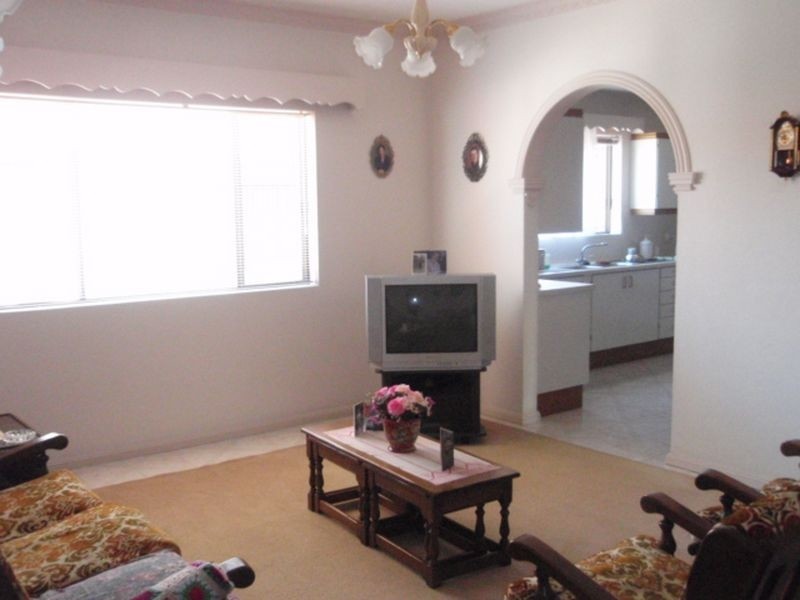 14 Mccahons Avenue, Georges Hall NSW 2198