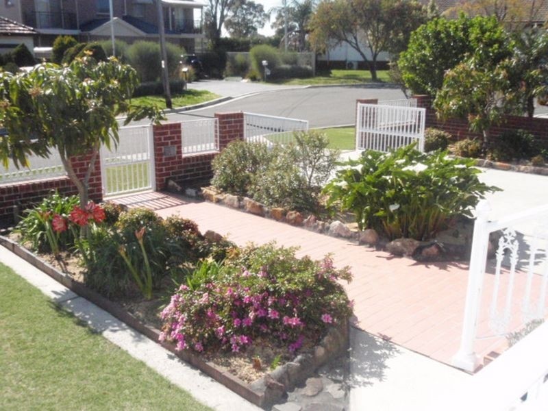 14 Mccahons Avenue, Georges Hall NSW 2198