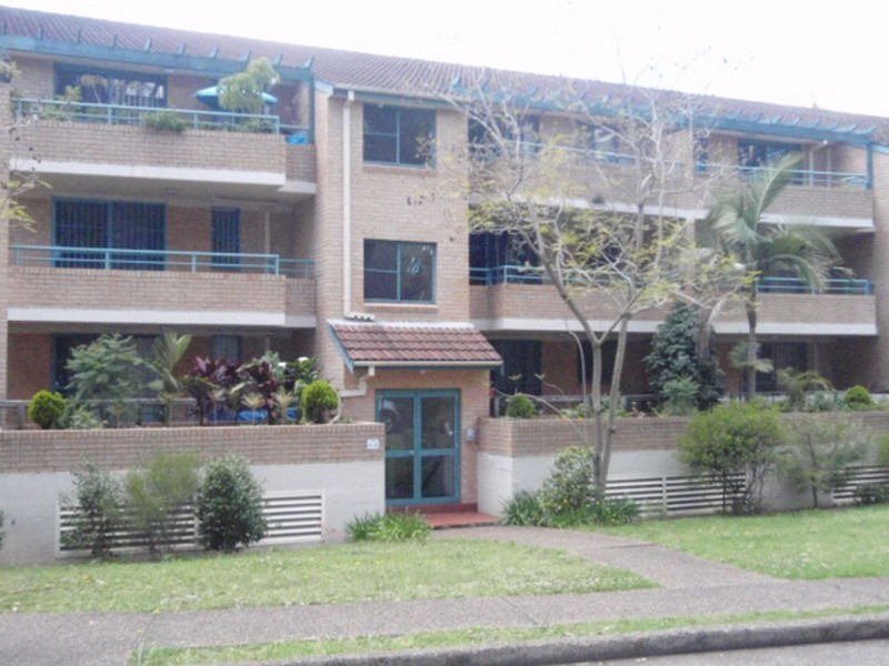 4/45 Dewitt Street, Bankstown NSW 2200