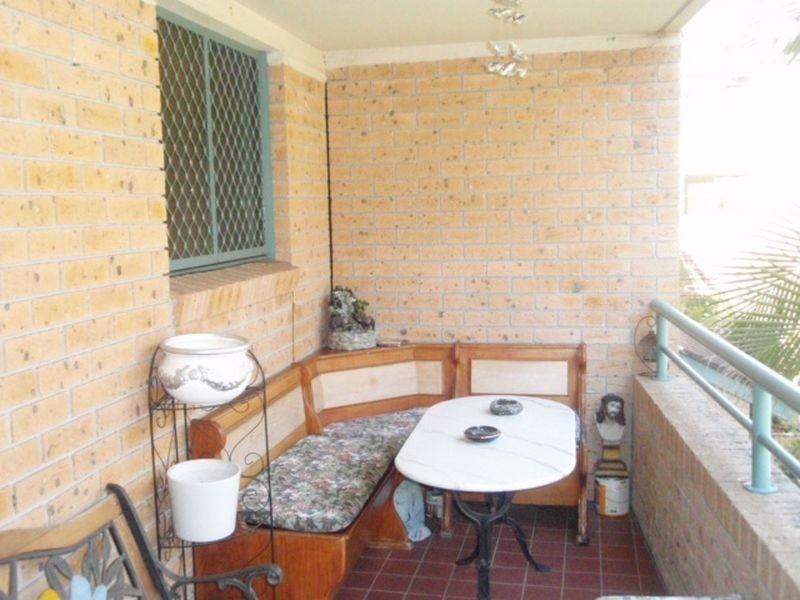 4/45 Dewitt Street, Bankstown NSW 2200