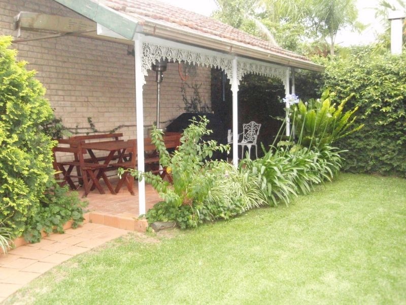 73 Sturt Avenue, Georges Hall NSW 2198