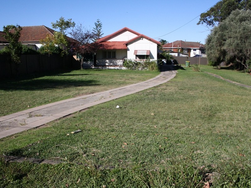 5-7 Little Rd, Bankstown NSW 2200