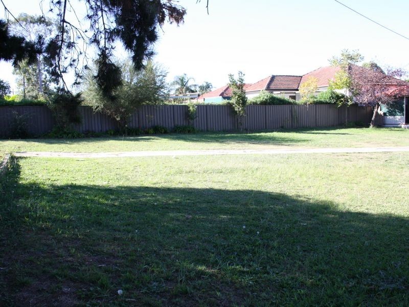 5-7 Little Rd, Bankstown NSW 2200