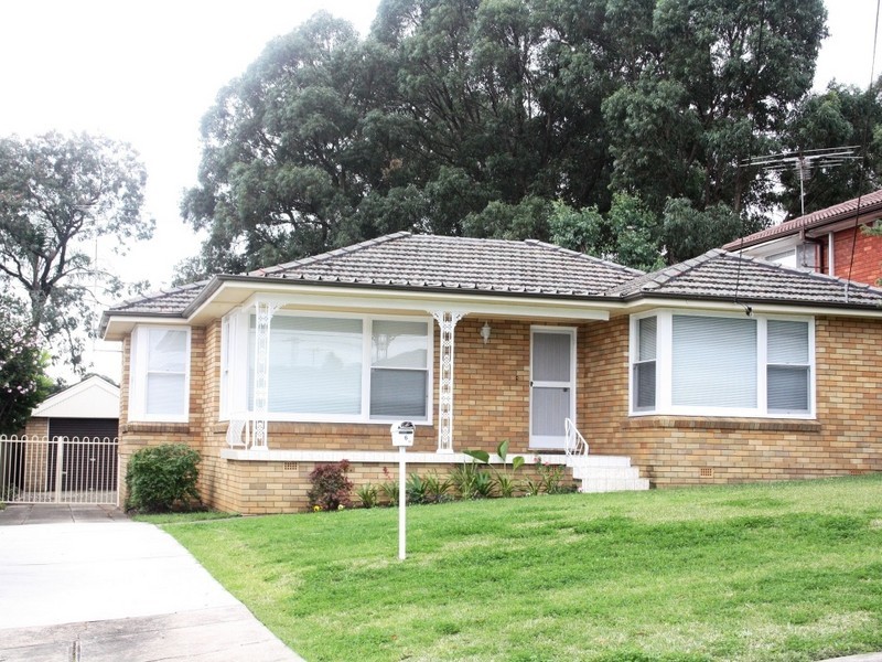 6 Higgins Street, Condell Park NSW 2200