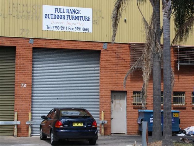 2/72 Harley Crescent, Condell Park NSW 2200