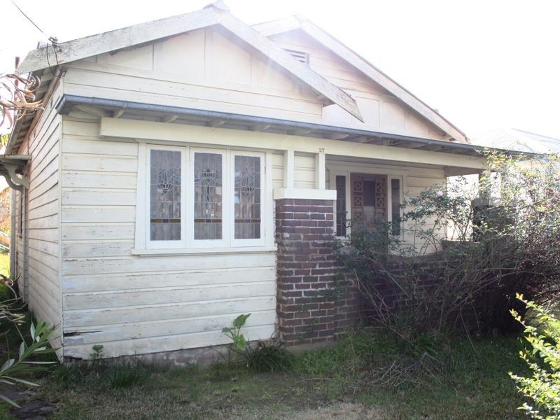 27 Chertsey Avenue, Bankstown NSW 2200
