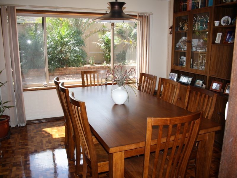 6 Harden Crescent, Georges Hall NSW 2198