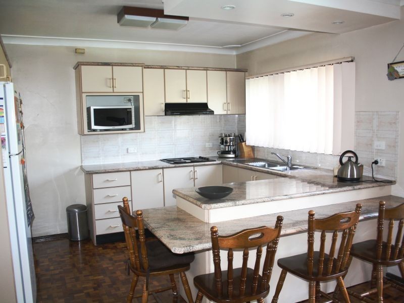 6 Harden Crescent, Georges Hall NSW 2198