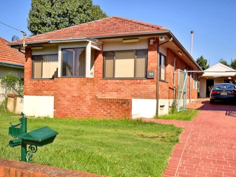 30 Maiden Street, Greenacre NSW 2190