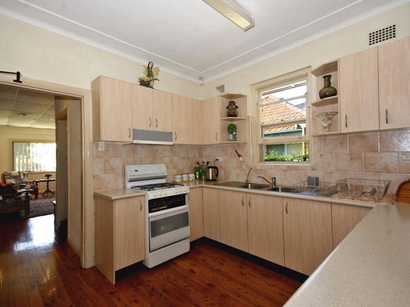 30 Maiden Street, Greenacre NSW 2190