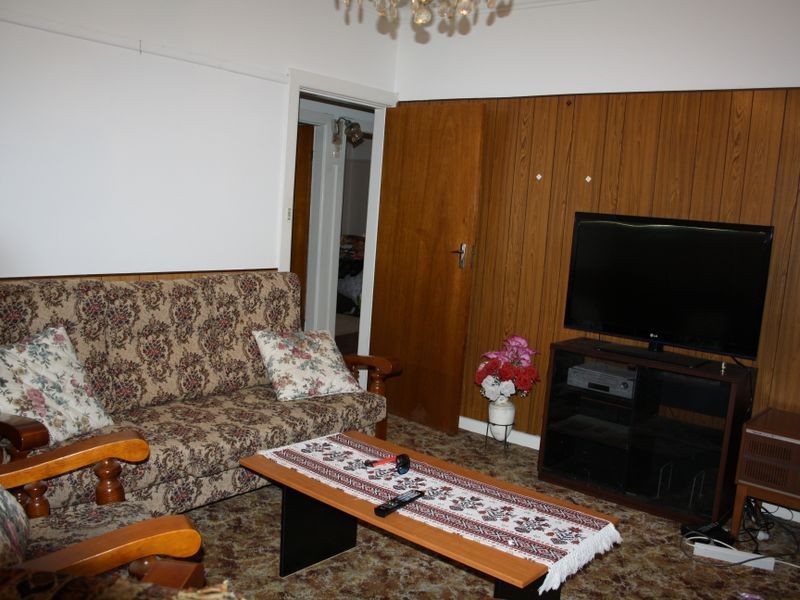 32 Como Road, Greenacre NSW 2190