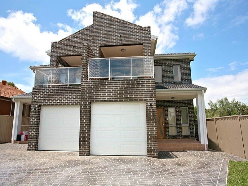 93 Highview Avenue, Greenacre NSW 2190