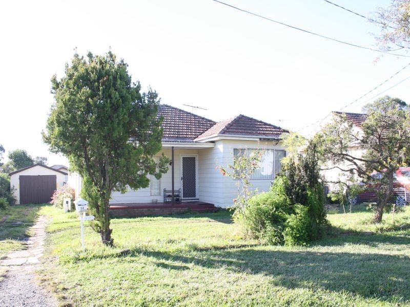 14 Chifley Avenue, Sefton NSW 2162