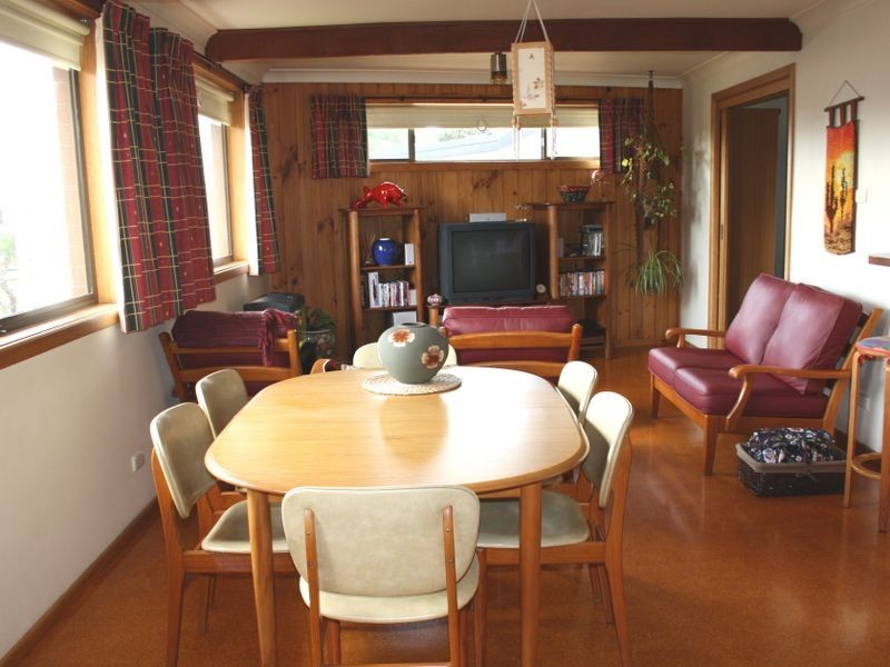 10 Riga Avenue, Greenacre NSW 2190