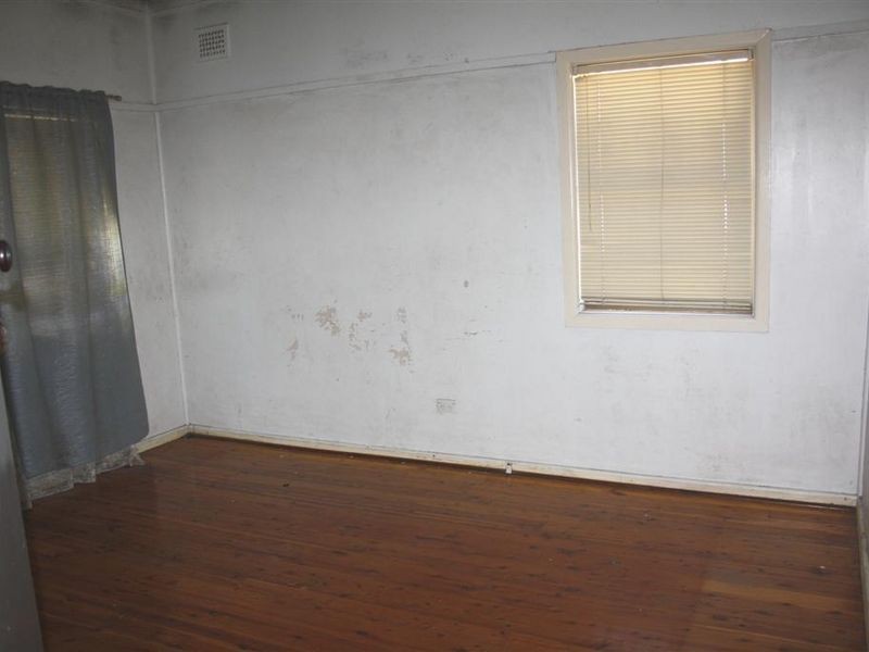 152 The Avenue, Condell Park NSW 2200