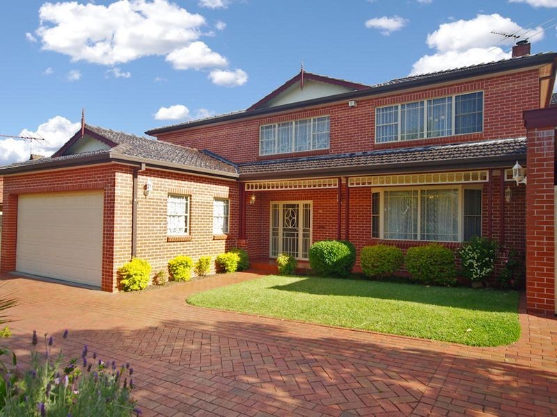 76 Mimosa Road, Greenacre NSW 2190