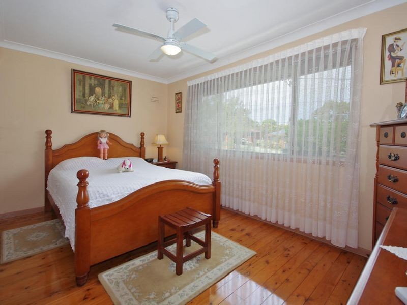 59 Jacaranda Drive, Georges Hall NSW 2198