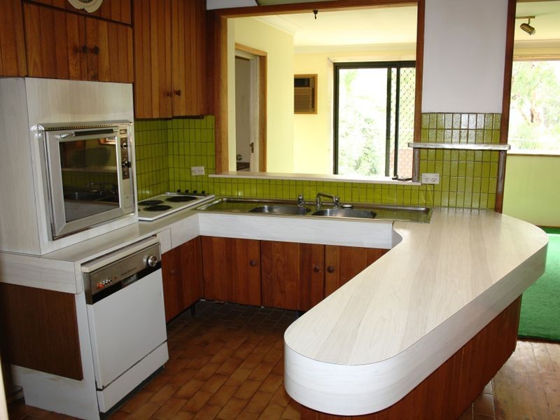 4 Lentara Court, Georges Hall NSW 2198