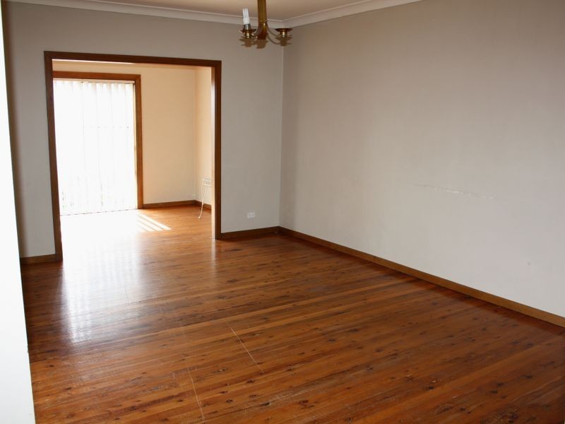 74 Rex Road, Georges Hall NSW 2198