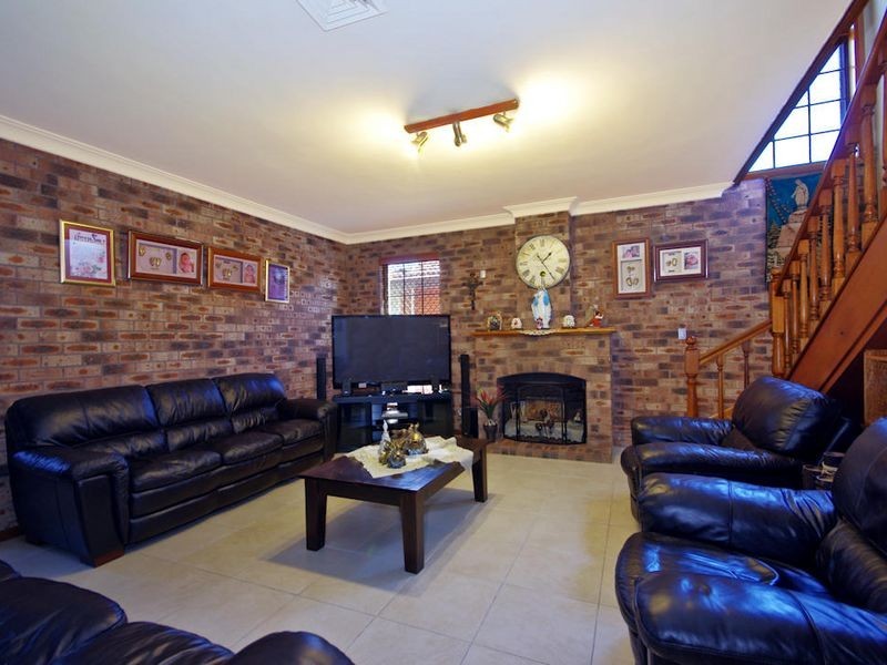 77 Flinders Road, Georges Hall NSW 2198