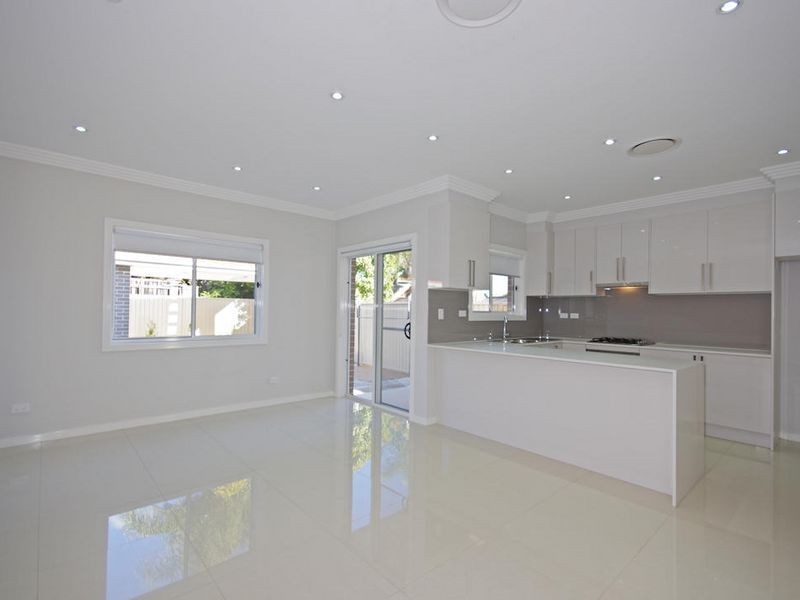 53 Amaroo Avenue, Georges Hall NSW 2198