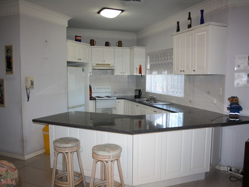 2/19 Highland Avenue, Bankstown NSW 2200