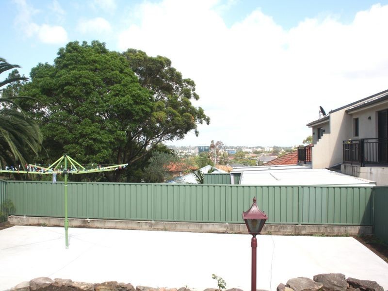 32 Noble Ave, Greenacre NSW 2190