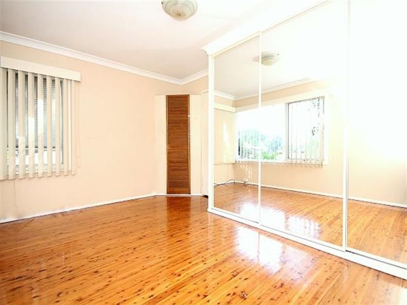 106 Rex Road, Georges Hall NSW 2198