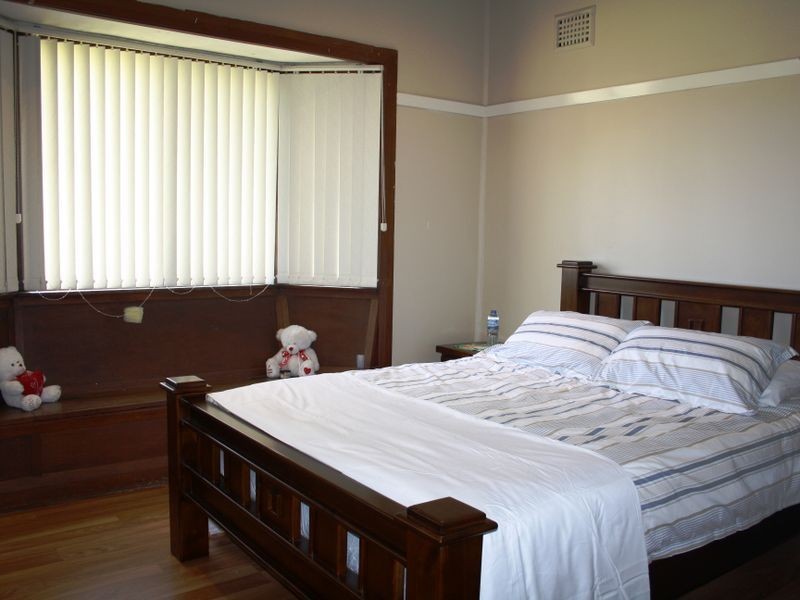 16 Abel Street, Greenacre NSW 2190