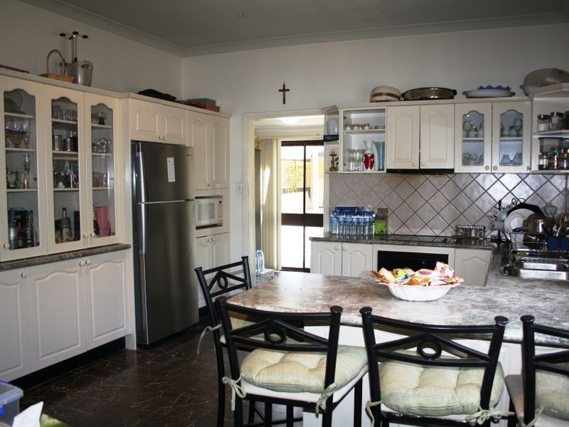 16 Abel Street, Greenacre NSW 2190