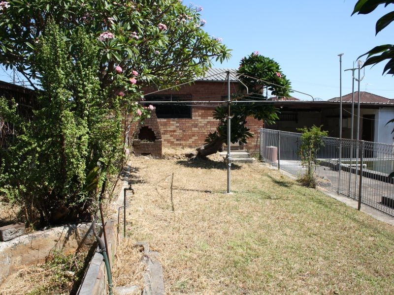 72 South Terrace, Bankstown NSW 2200