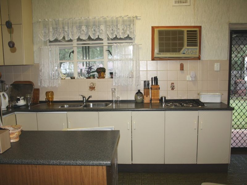 39 Chertsey Ave, Bankstown NSW 2200