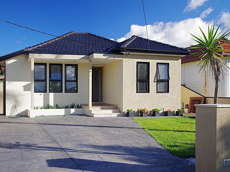 18 Abel Street, Greenacre NSW 2190