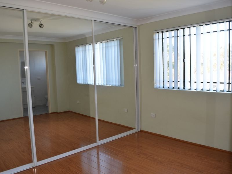 8/29 De Witt Street, Bankstown NSW 2200